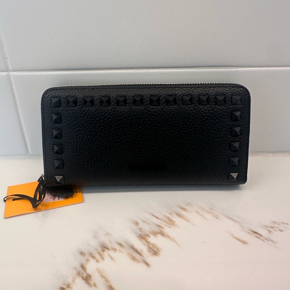 Valentino By Mario Valentino Black Wallet with Studs - Picture 2 of 10